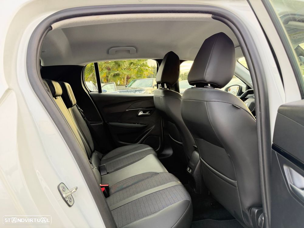 Peugeot 208 1.2 PureTech Allure Pack - 37