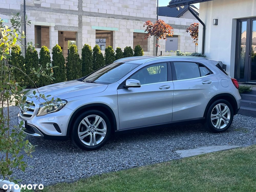 Mercedes-Benz GLA 180 - 5