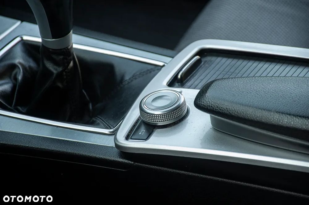 Mercedes-Benz Klasa C 180 Kompressor Avantgarde - 32