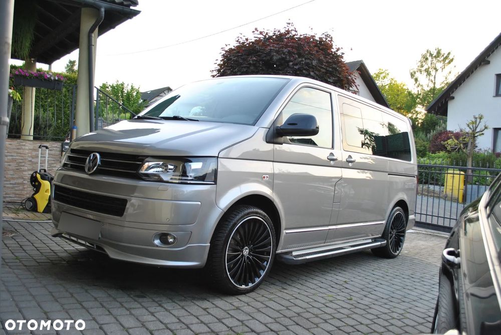Volkswagen Multivan - 22