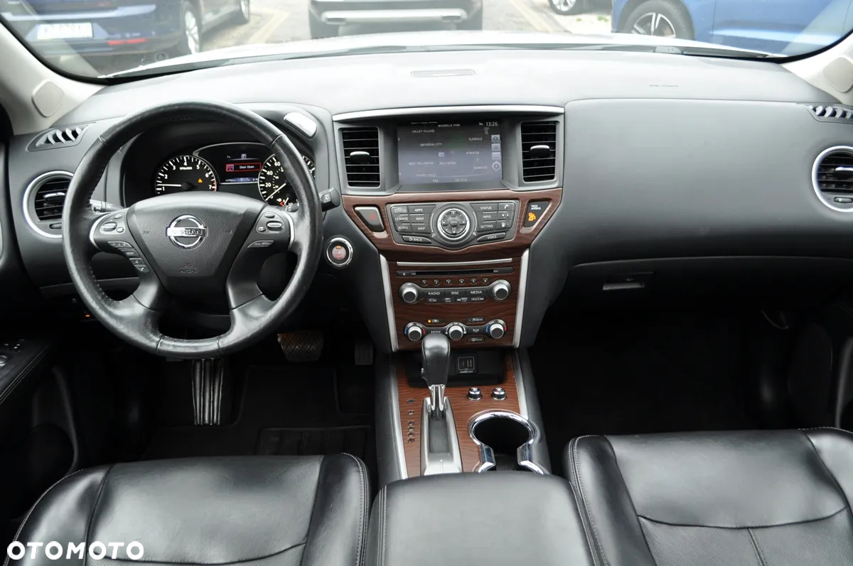 Nissan Pathfinder - 20