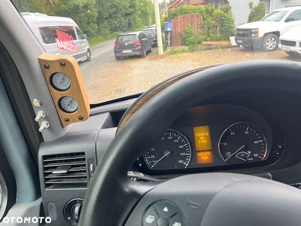 Mercedes-Benz Sprinter - 9