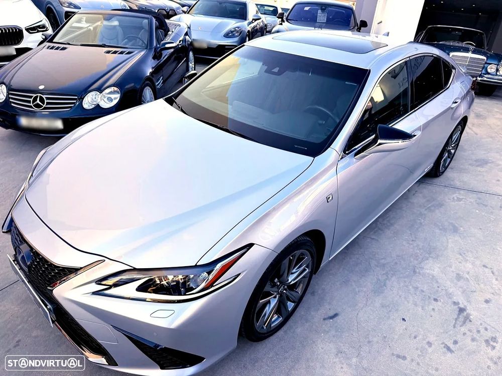 Lexus ES 300h - 56