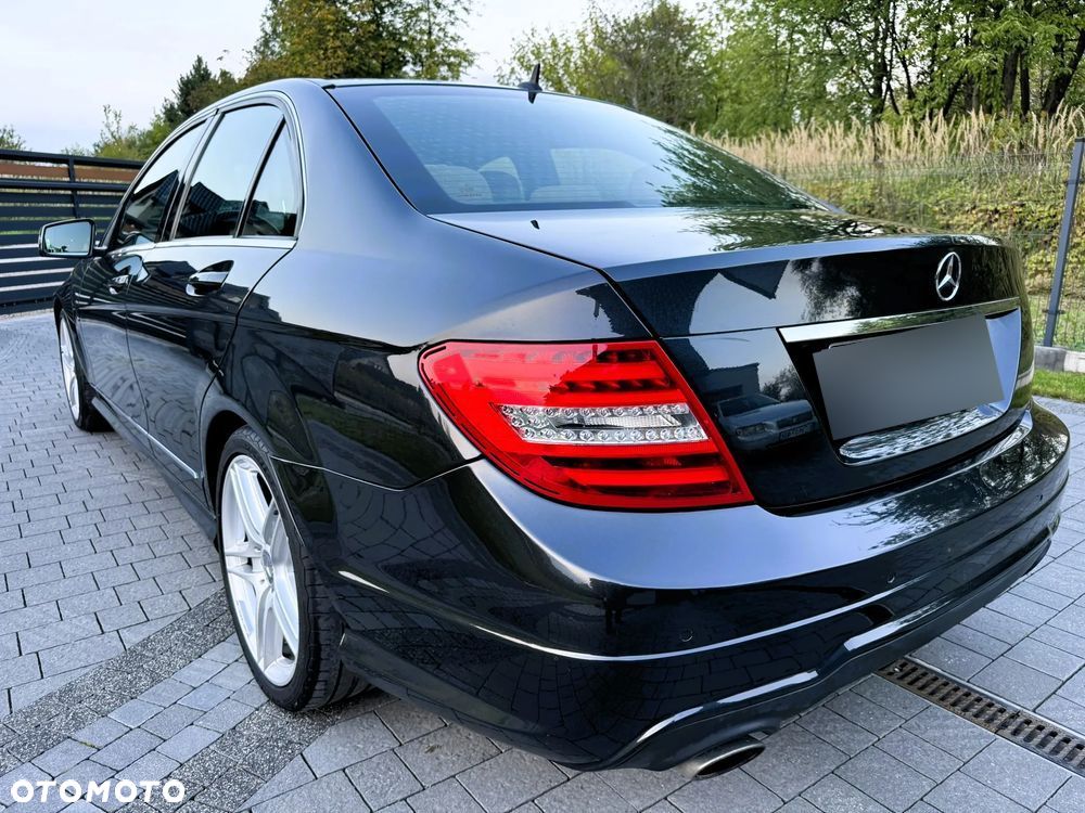 Mercedes-Benz Klasa C 350 CDI DPF (BlueEFFICIENCY) 7G-TRONIC Avantgarde - 14