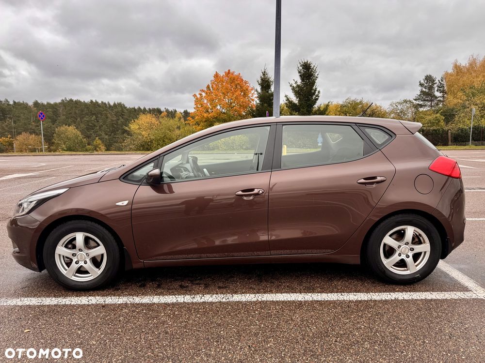 Kia Ceed 2013 photo 2