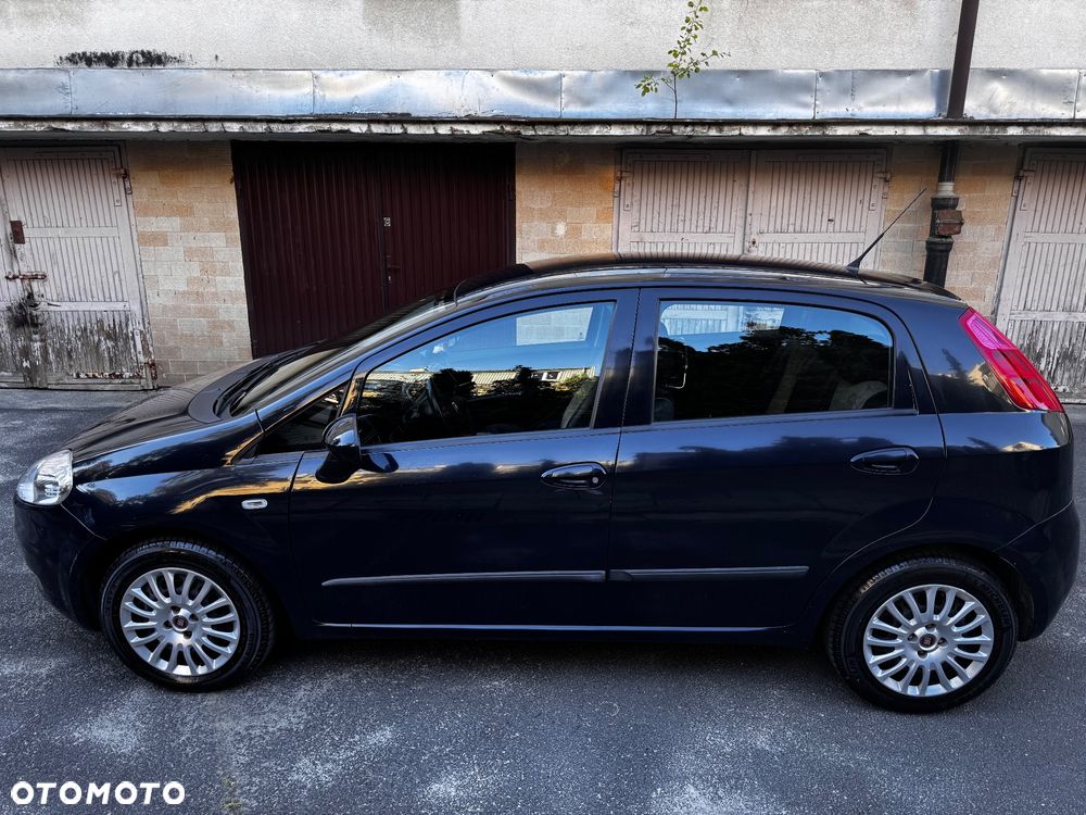 Fiat Grande Punto Actual 1.4 8V Estiva Blue&Me Euro5 - 11