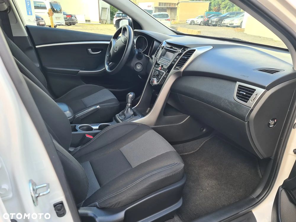 Hyundai i30 i30cw 1.4 Classic - 32