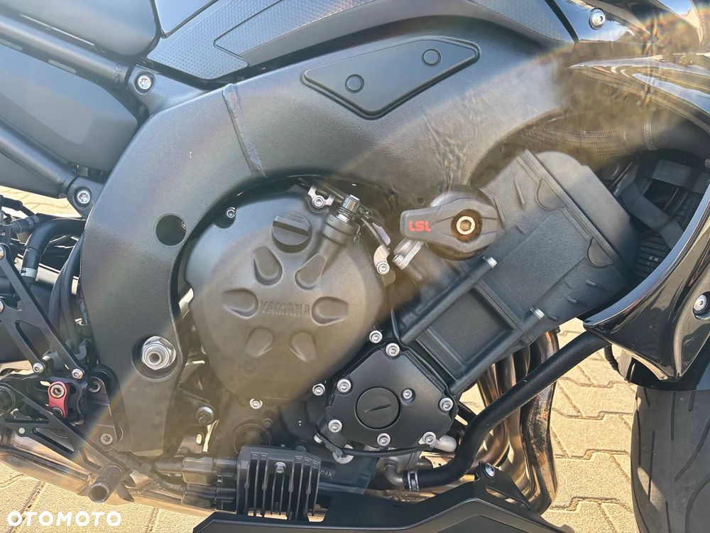 Yamaha FZ8 - 14
