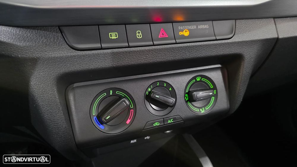 Skoda Fabia 1.0 Ambition - 32