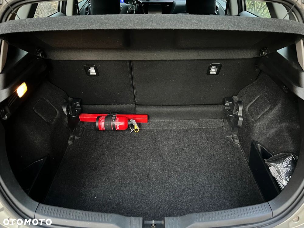 Toyota Auris 1.6 Comfort - 19