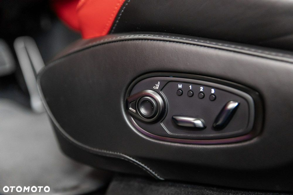 Aston Martin DBX Standard - 33