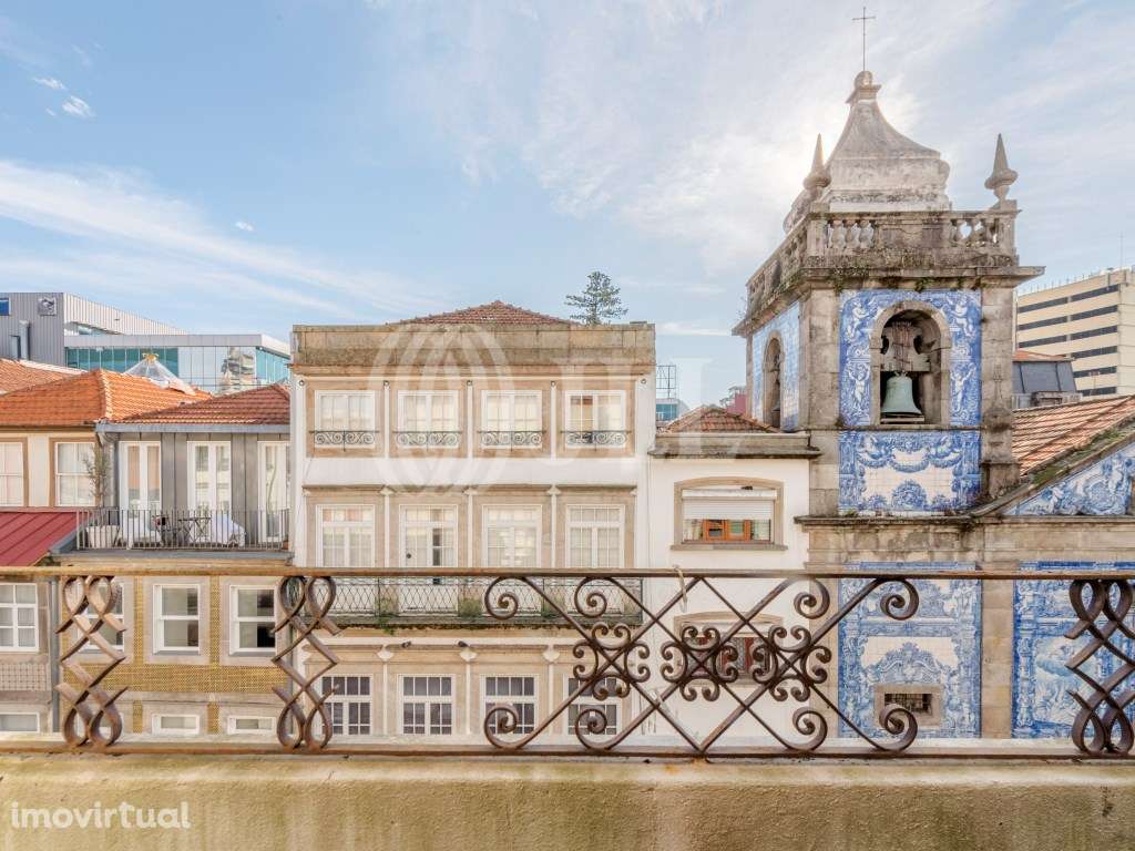 Apartamento T4 com viabilidade para construção de 3 T1, Porto - Grande imagem: 2/10
