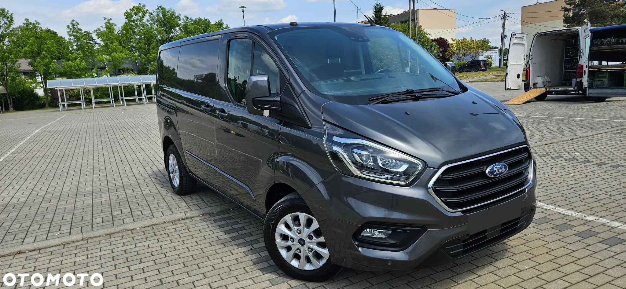 Ford TRANSIT CUSTOM - 1