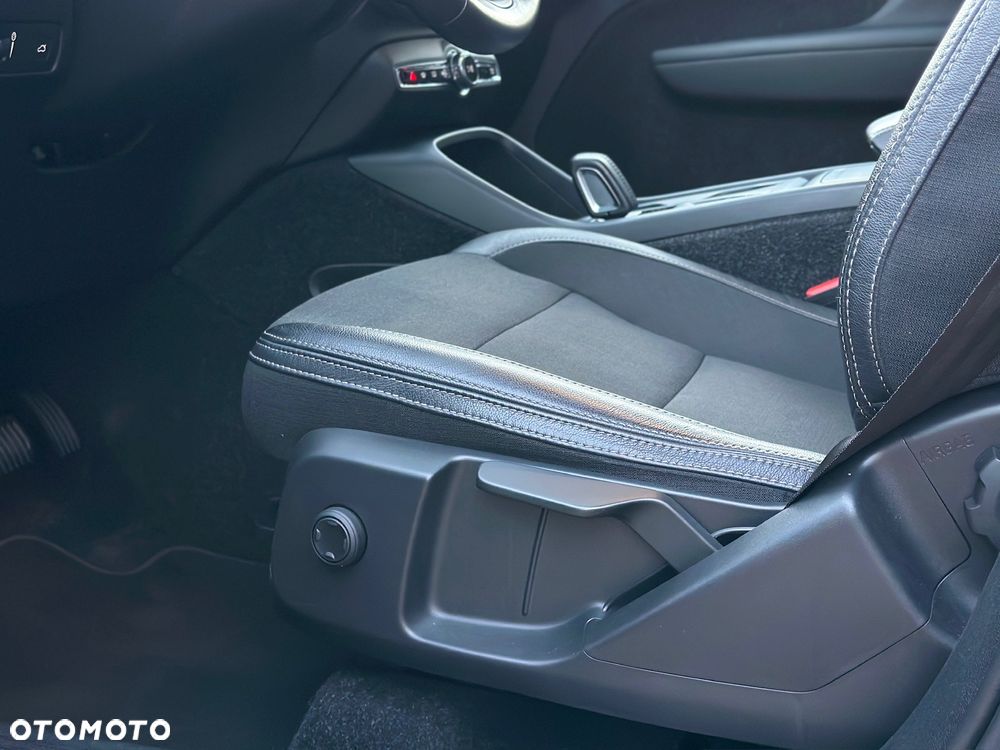 Volvo XC 40 D3 Momentum - 16