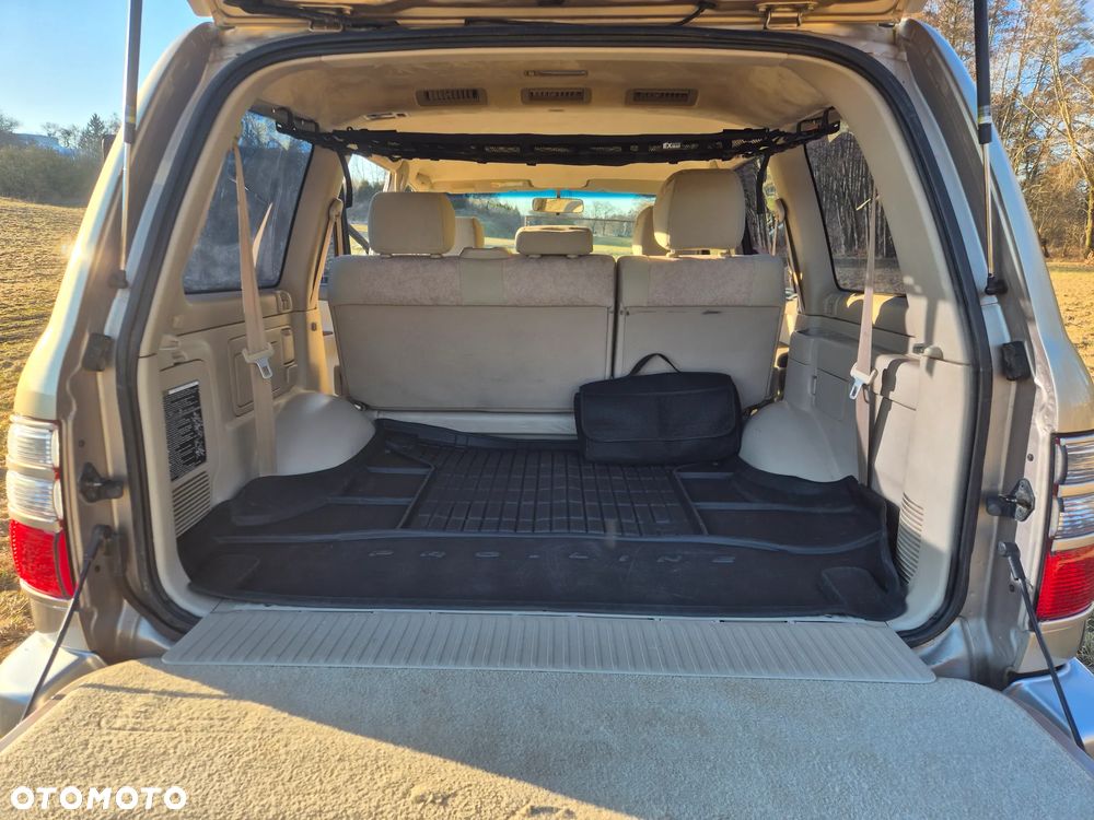 Toyota Land Cruiser - 21