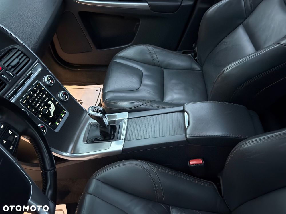 Volvo XC 60 D4 Drive-E Momentum - 36