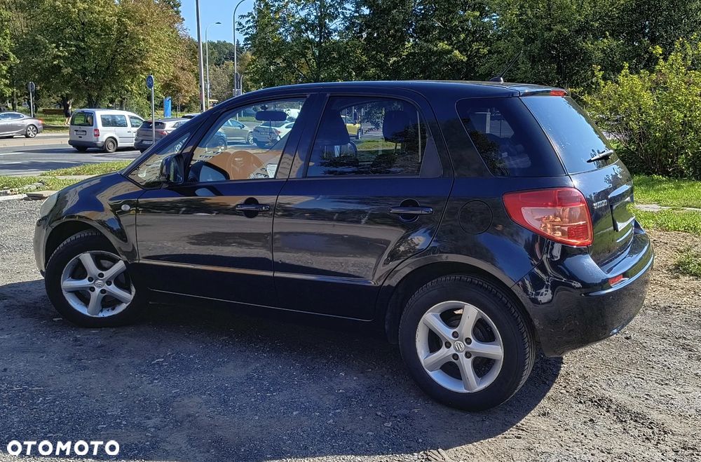 Suzuki SX4 1.6 GLX / Comfort - 2