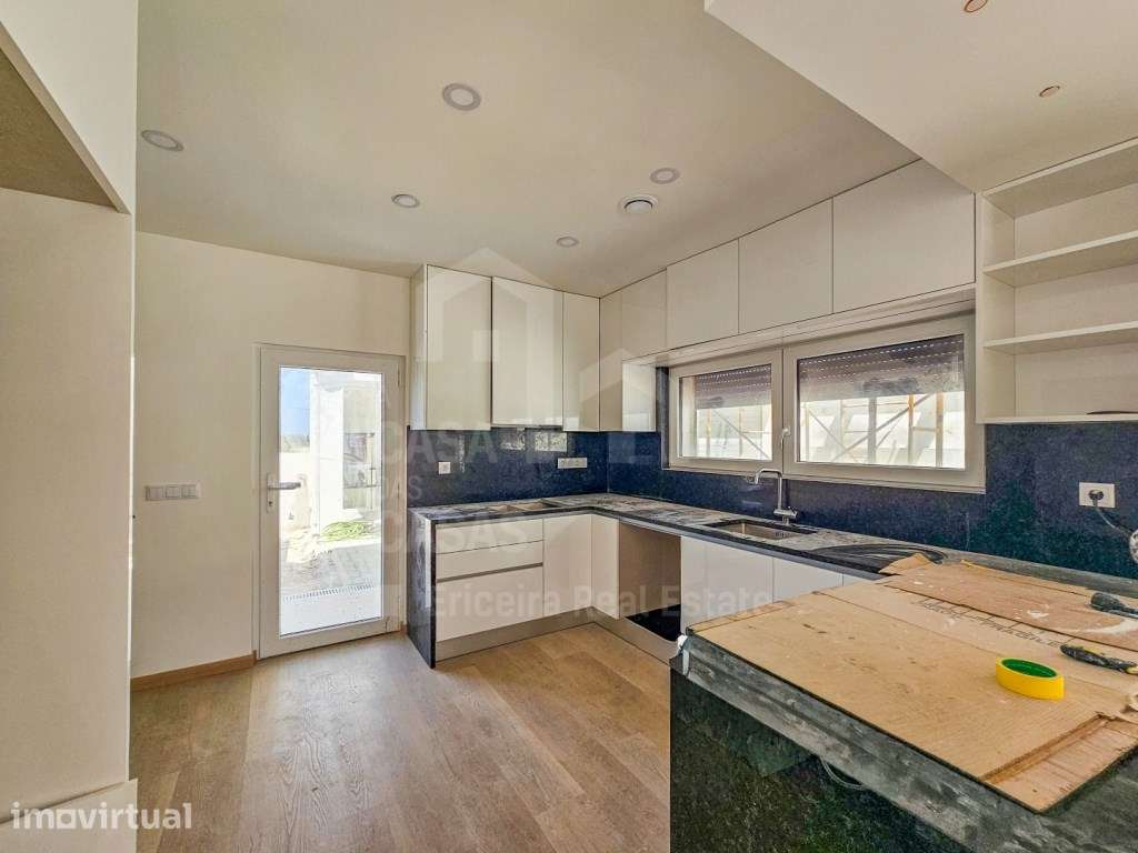 Vende Moradia T3 - Ericeira 11 km, A Casa das Casas - Grande imagem: 3/26
