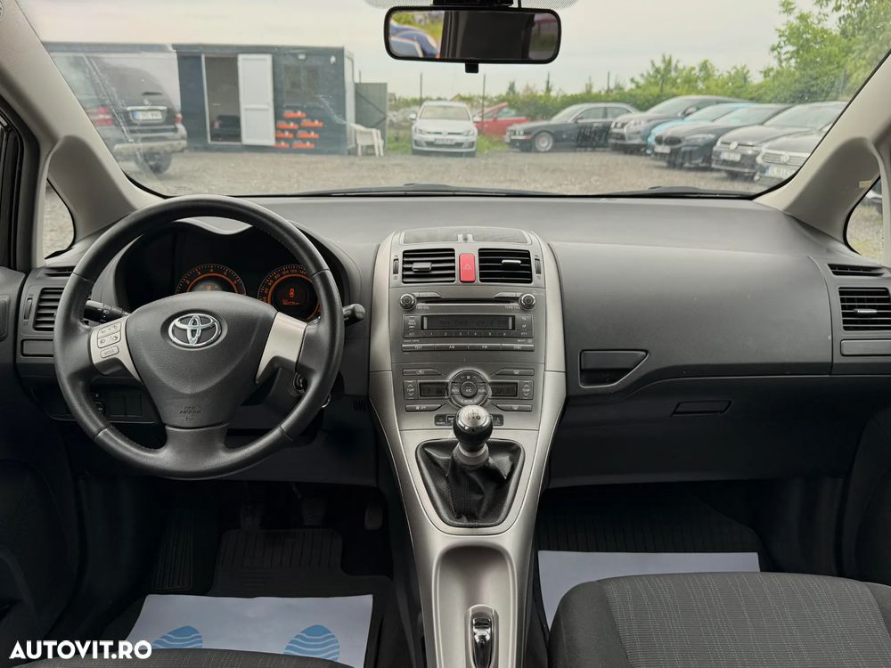 Toyota Auris 1.4 Luna Plus - 7