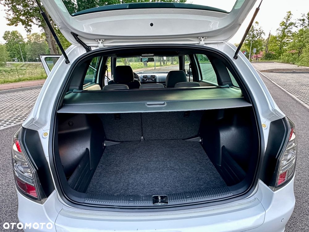 Skoda Fabia 1.4 TSI DSG RS - 39