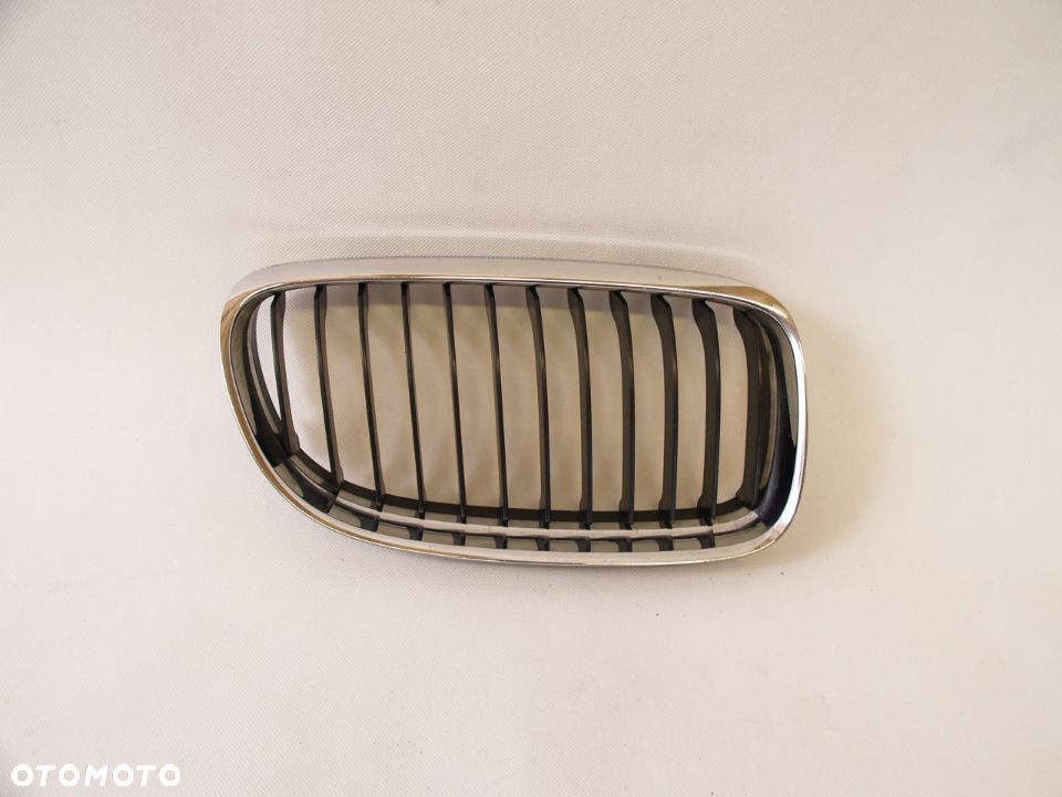 BMW 3 E90 Atrapa nerka grill E91 FL Lift 08r - 1