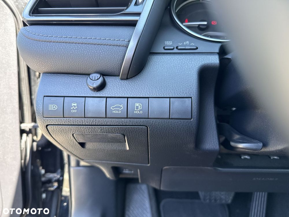 Toyota Camry 2.5 Hybrid Comfort CVT - 22