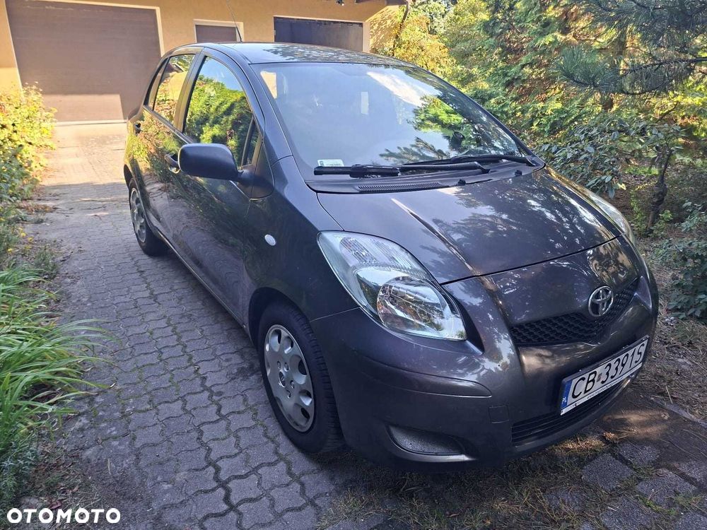 Toyota Yaris - 1