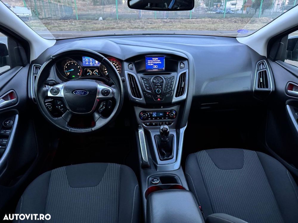 Ford Focus - 11