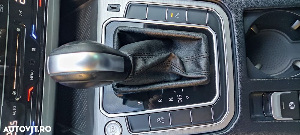 Volkswagen Passat 2.0 TDI SCR DSG Conceptline - 30