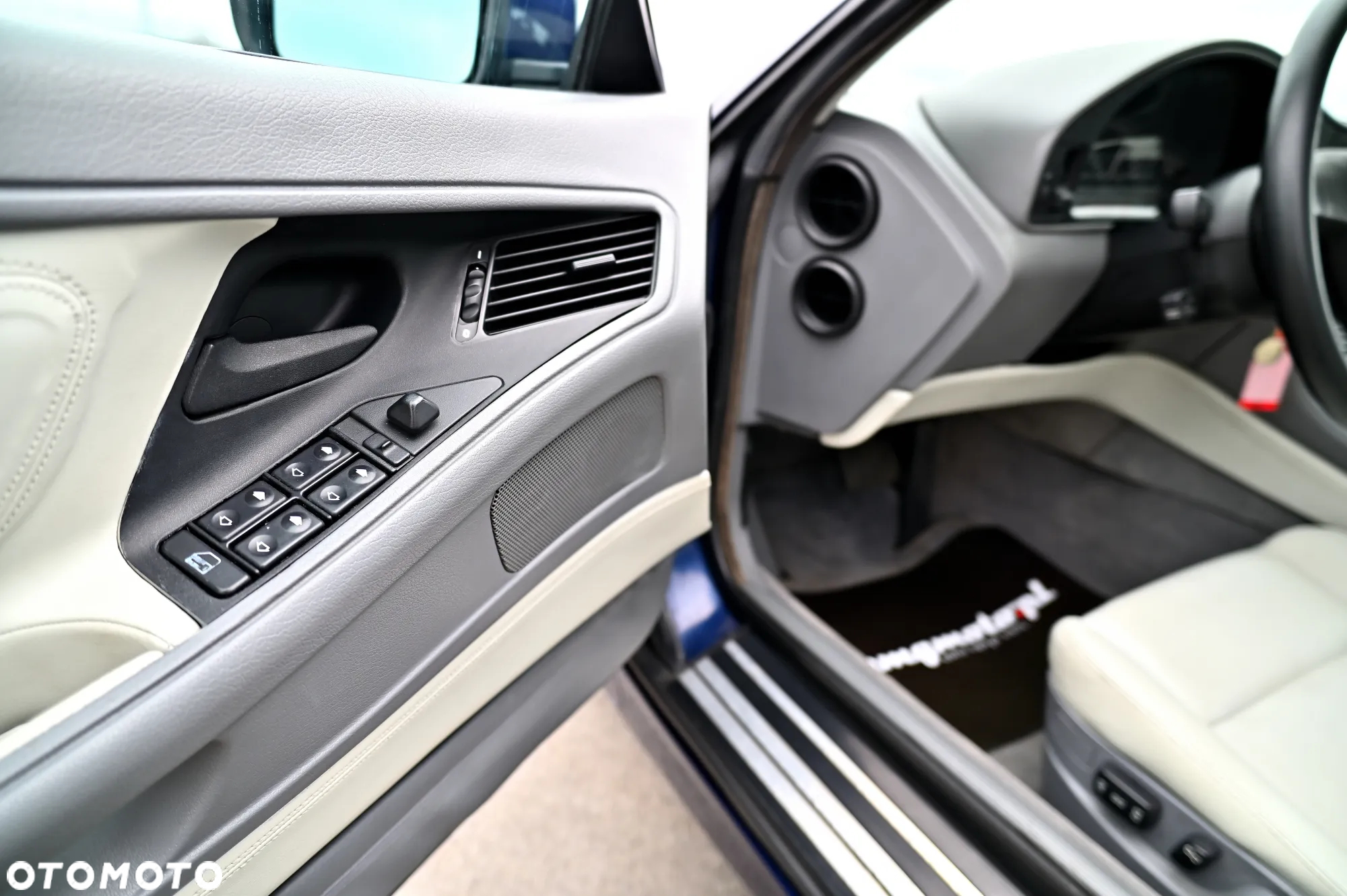 BMW Seria 8 850 Ci - 21