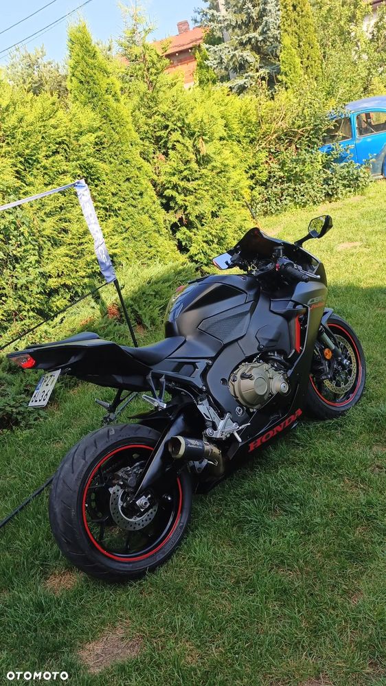 Honda CBR - 9