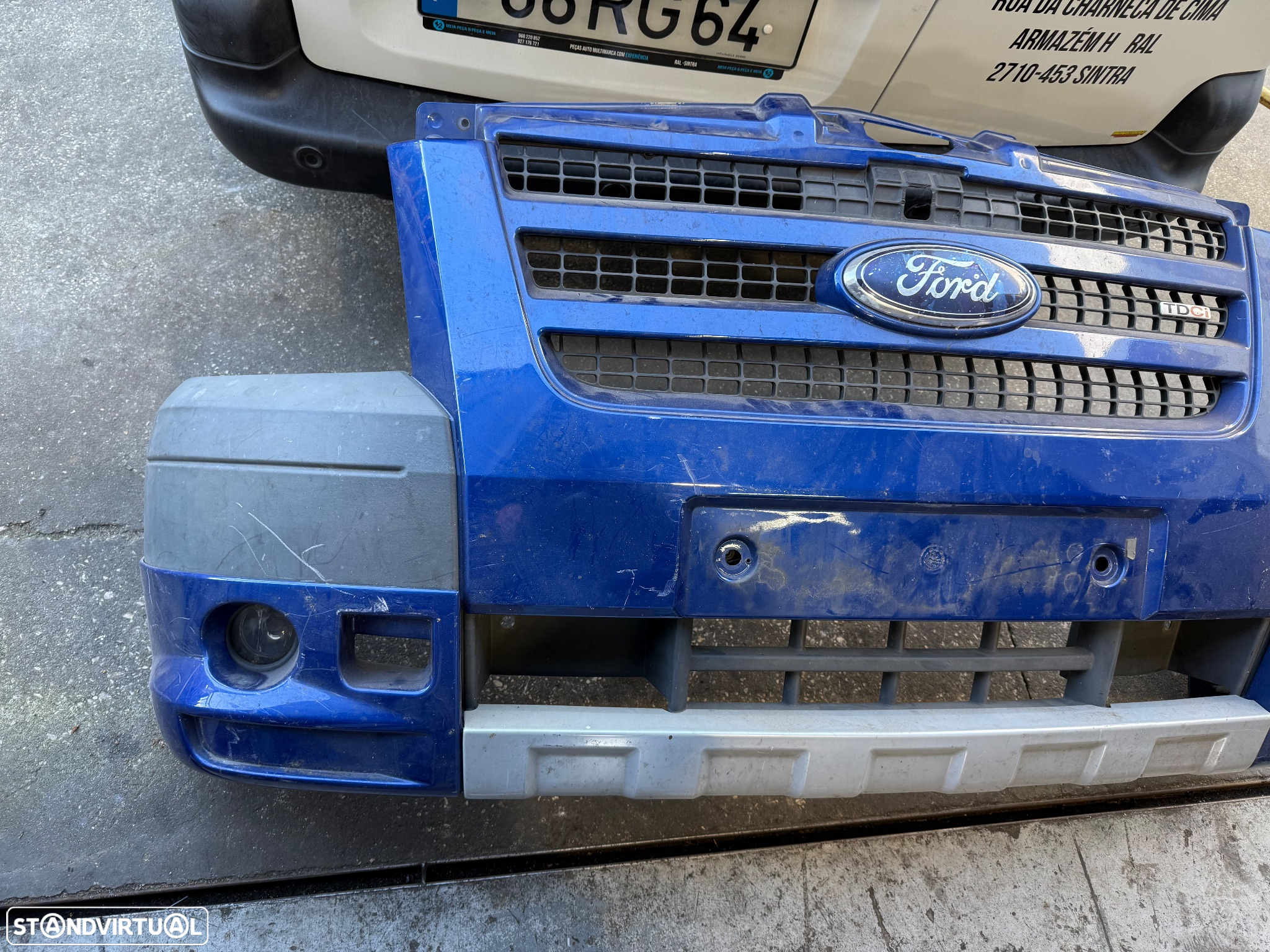 Parachoques frente Ford Transit de 2008 - 4