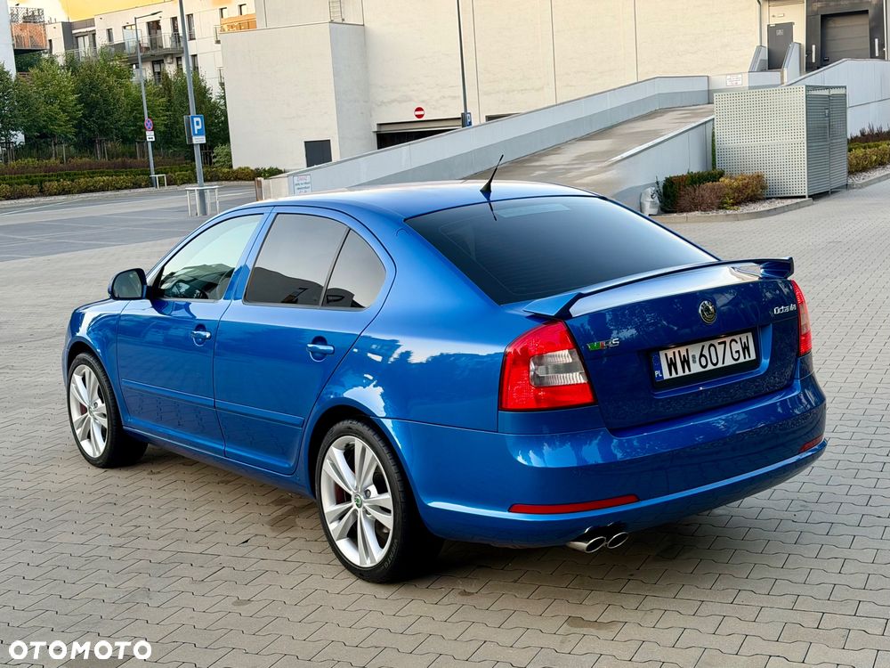 Skoda Octavia 2.0 TSI DSG RS - 4
