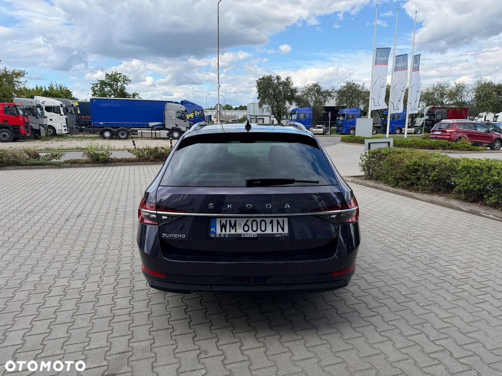 Skoda Superb 2.0 TDI SCR Style DSG - 8