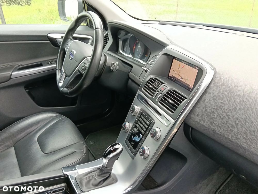 Volvo XC 60 D3 Geartronic Summum - 15