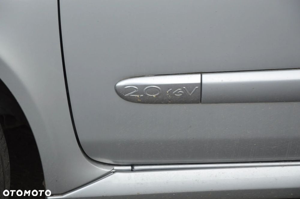 Renault Clio - 24