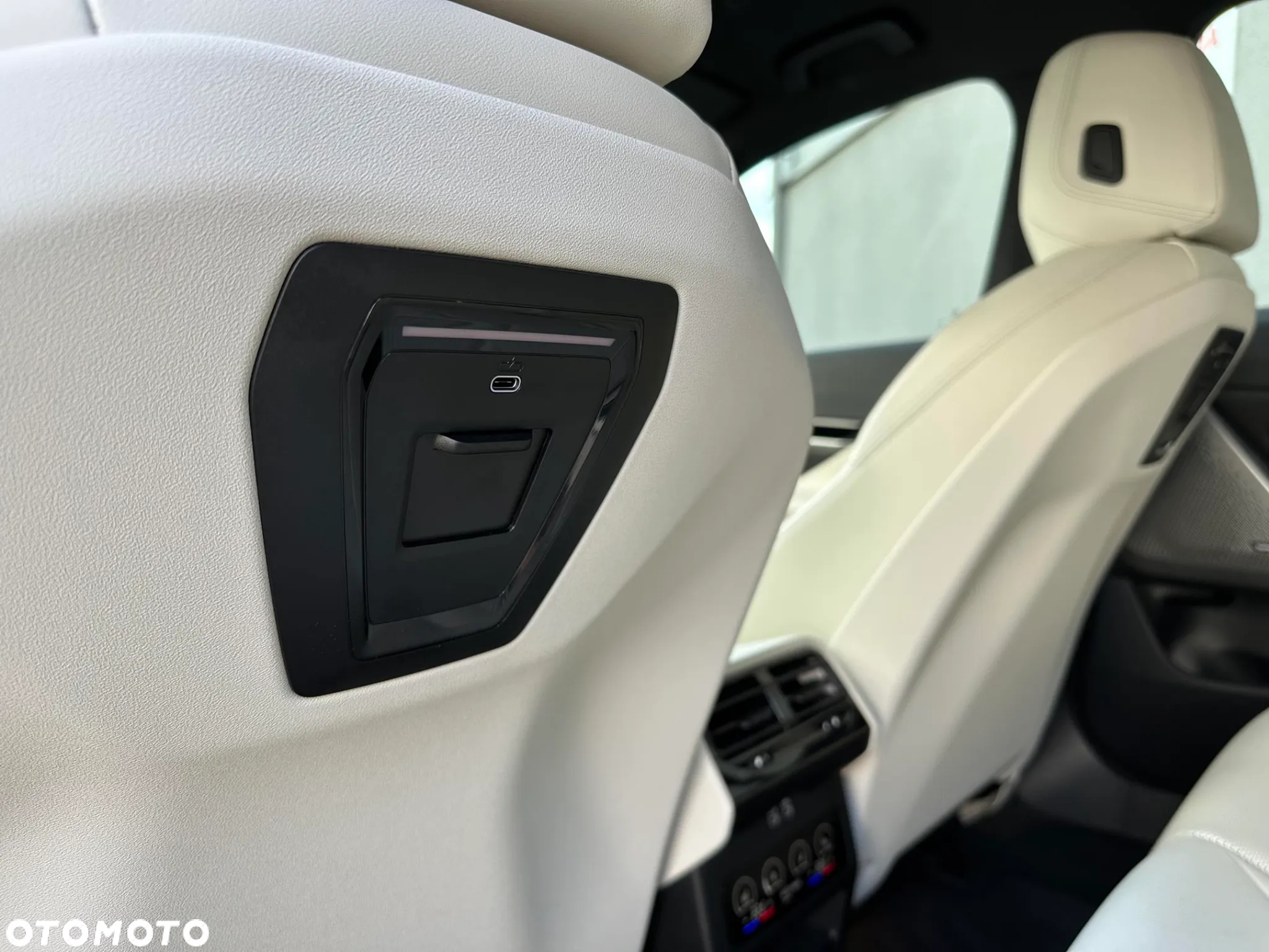 BMW Seria 5 520d xDrive mHEV - 15