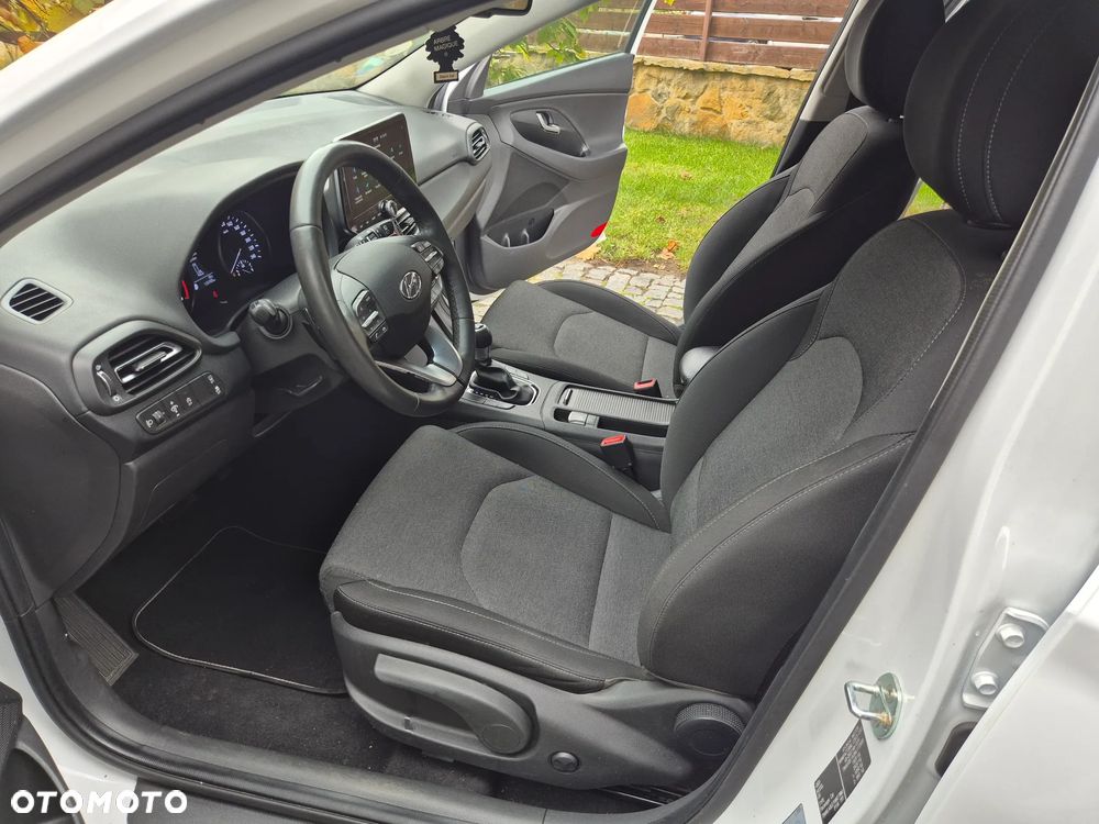 Hyundai i30 1.6 CRDI DCT Intro - 6