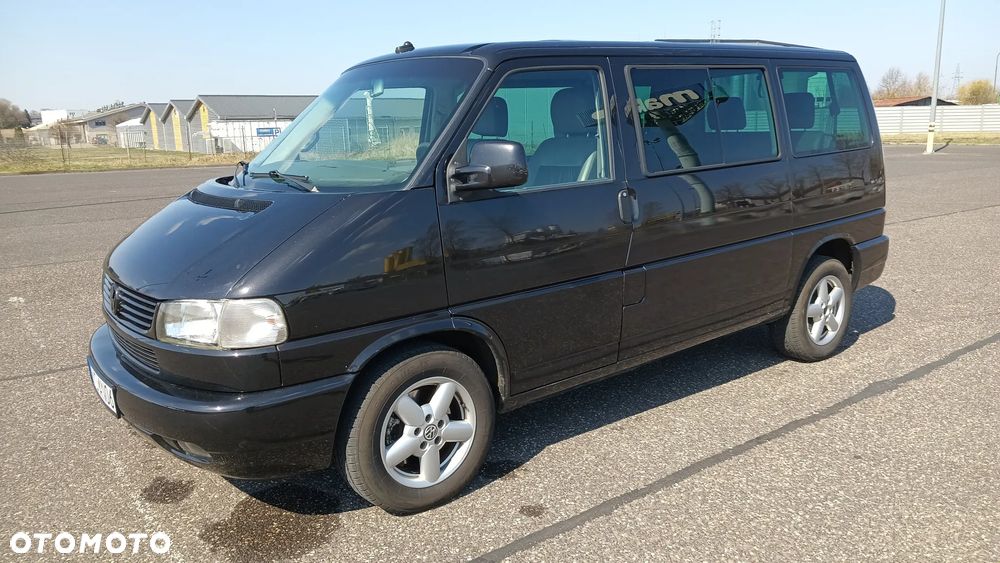 Volkswagen Multivan - 1