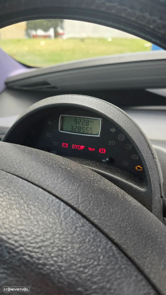 Peugeot 807 2.2 HDi - 13