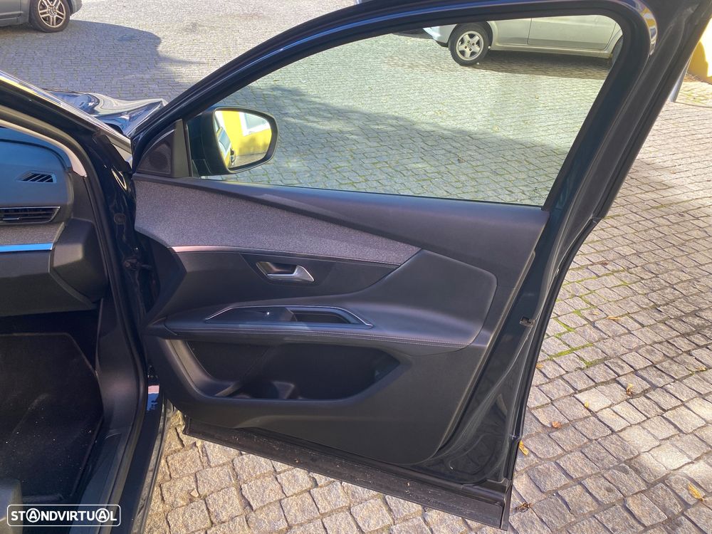 Peugeot 3008 BlueHDi 130 Stop & Start Allure Pack - 29