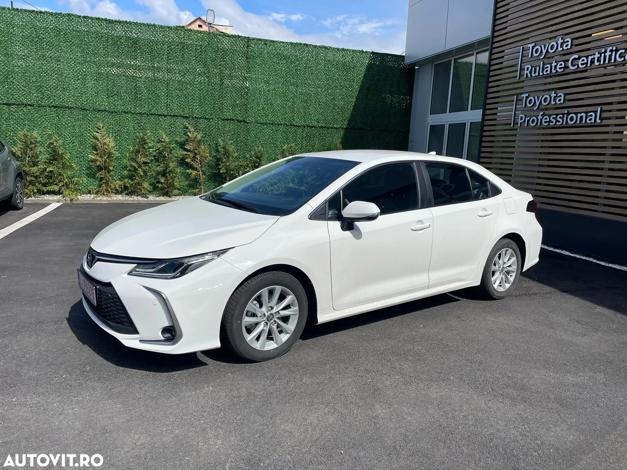 Toyota Corolla Sedan 1.8 HEV Business - 4