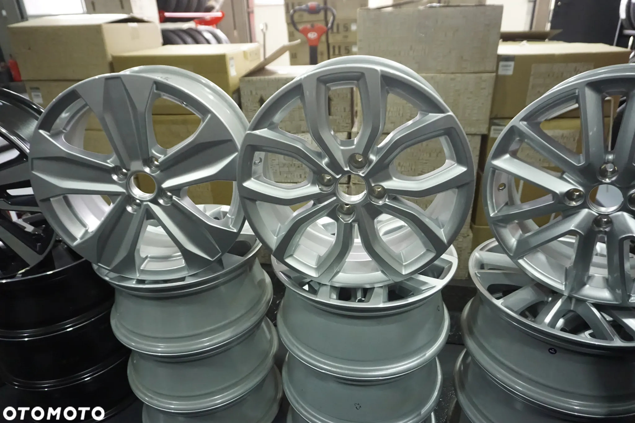 FELGI ALUMINIOWE 16 DACIA RENAULT MITSUBISHI COLT 4X100 - 8