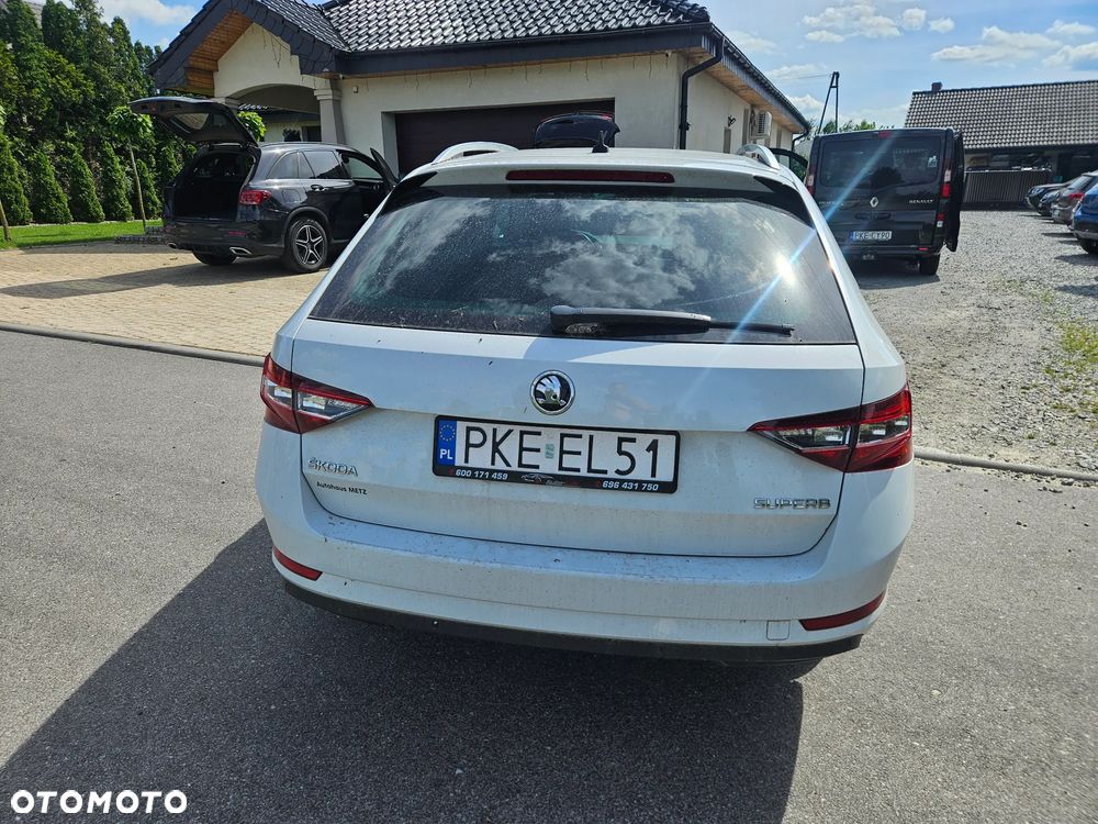 Skoda Superb 2.0 TDI DSG Premium Edition - 39