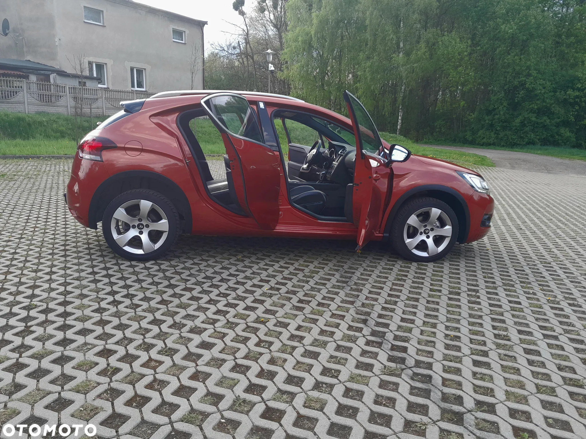 Citroën DS4 1.6 e-HDi SoChic MCP - 26