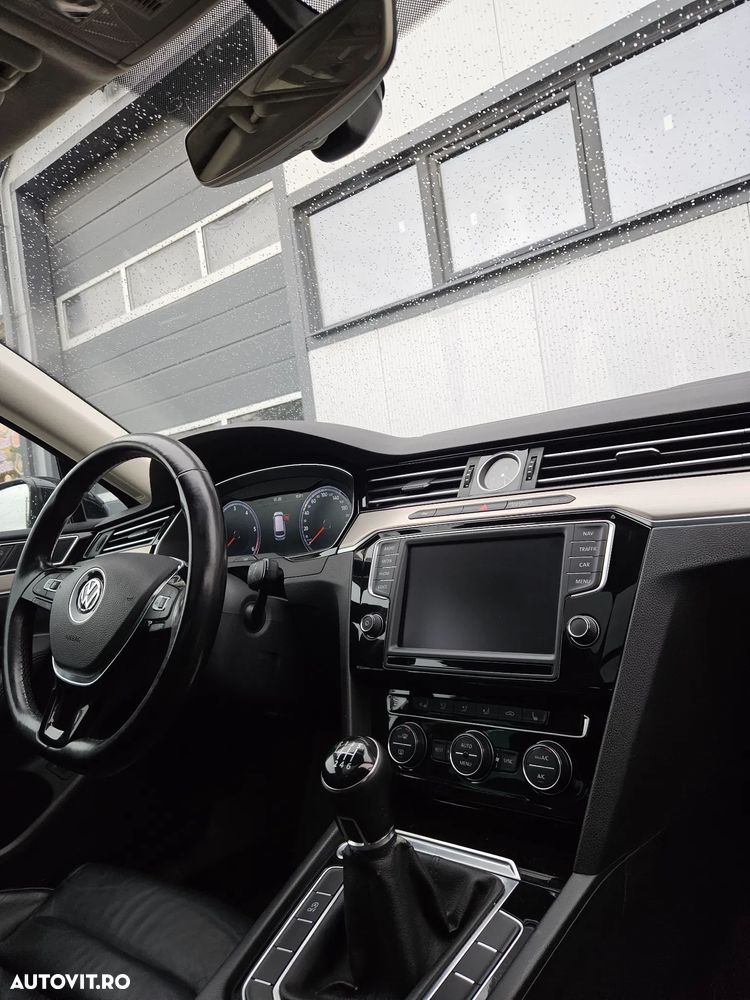 Volkswagen Passat 2.0 TDI Highline - 6