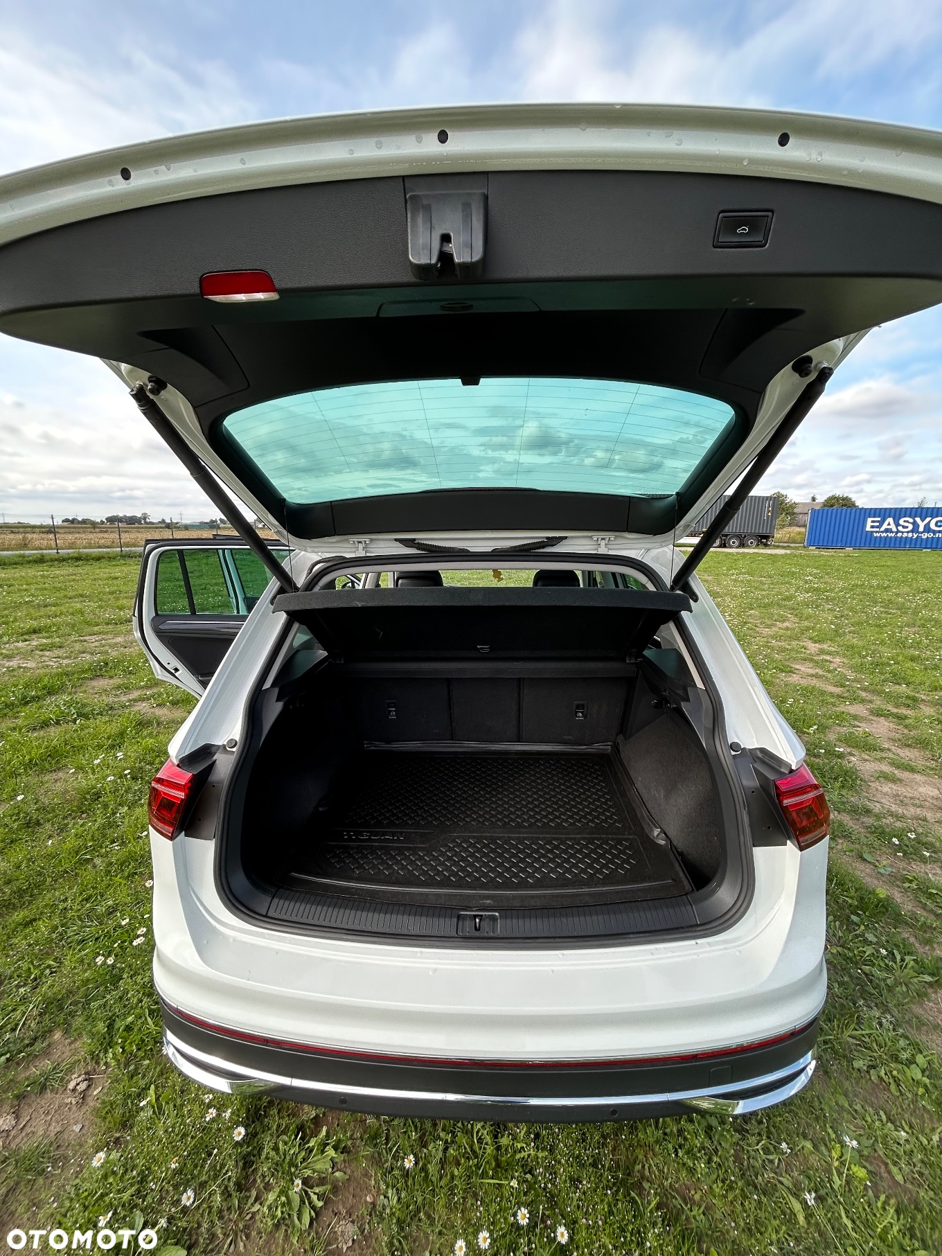 Volkswagen Tiguan 2.0 TDI SCR 4MOTION DSG Elegance - 13