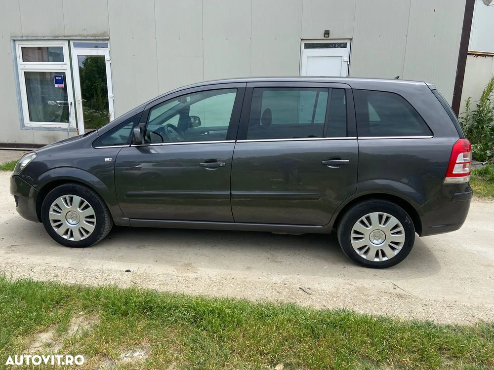 Opel Zafira - 1