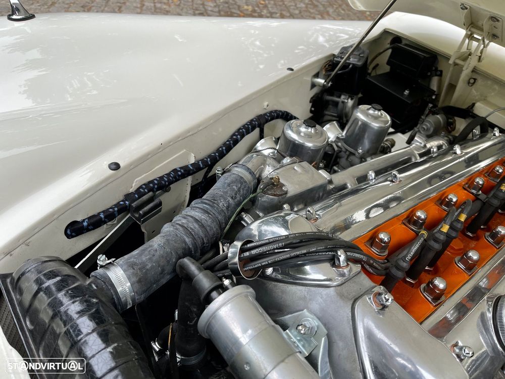 Jaguar XK150 - 7