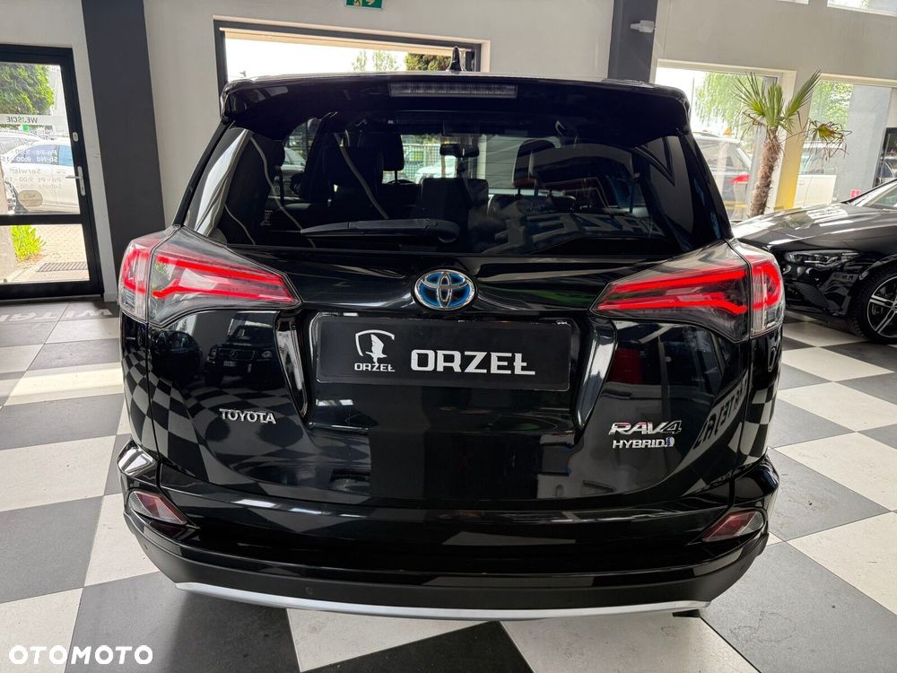 Toyota RAV4 - 6